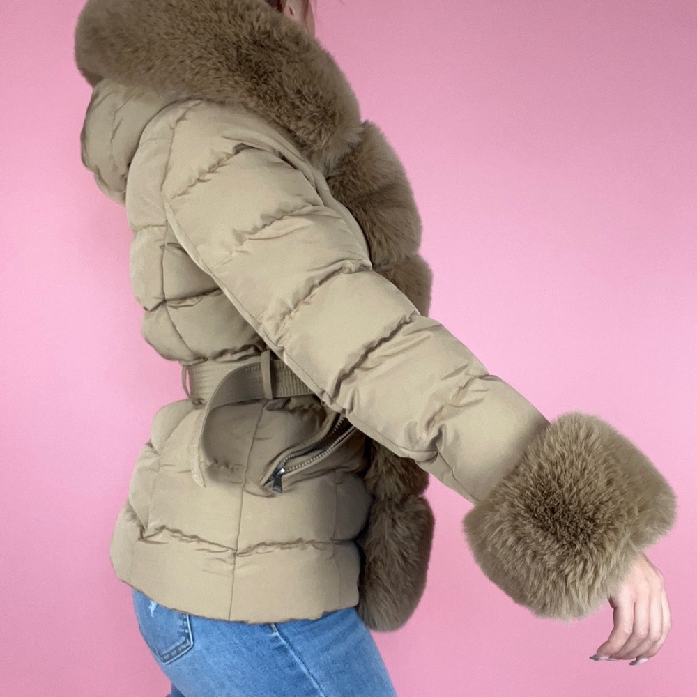 Contrast Panel Faux-Fur Hooded Belted Coat - Picture 4 of 9